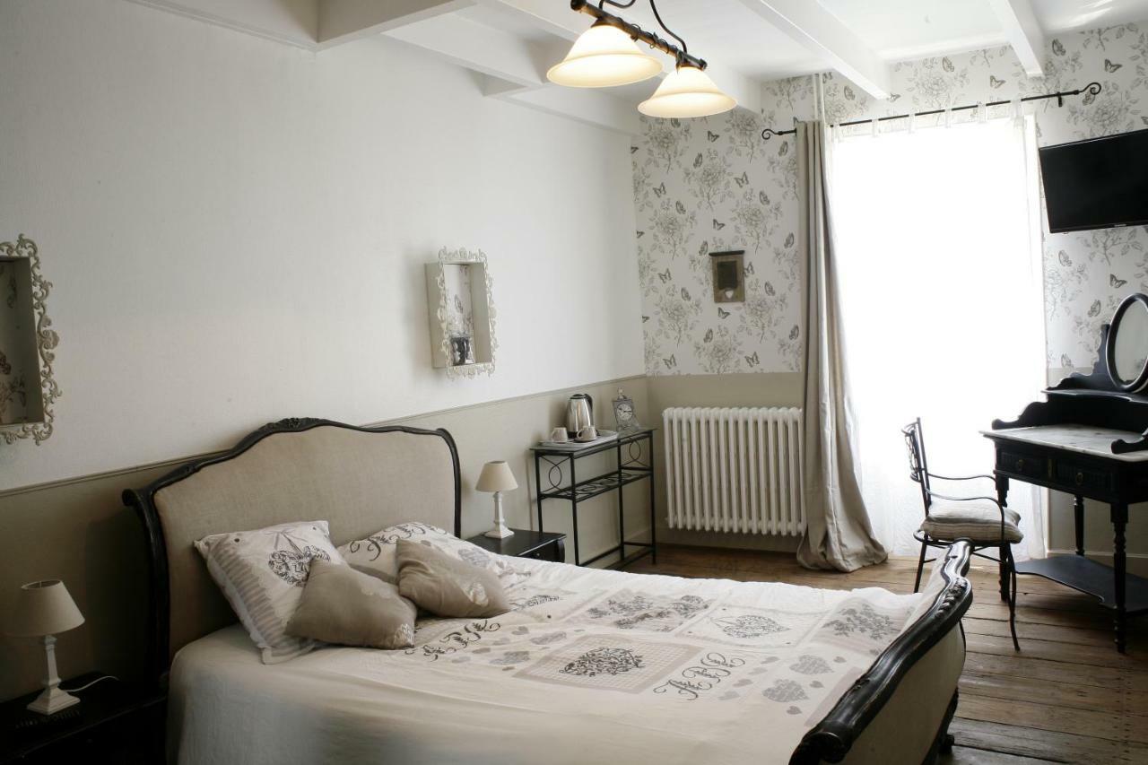 Au Coeur Des Vignes Bed & Breakfast Archiac Exterior foto