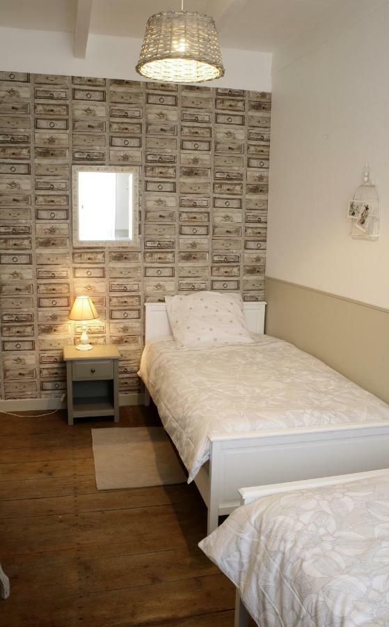 Au Coeur Des Vignes Bed & Breakfast Archiac Exterior foto