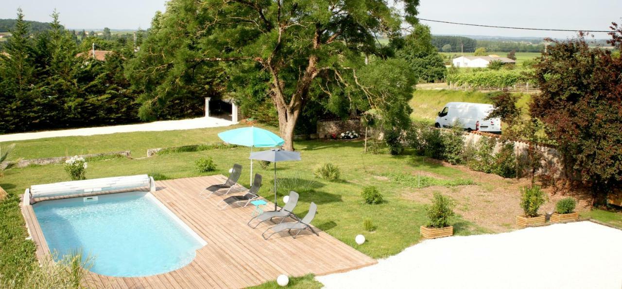 Au Coeur Des Vignes Bed & Breakfast Archiac Exterior foto