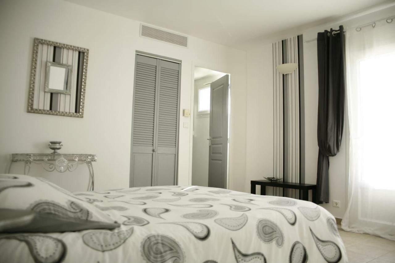 Au Coeur Des Vignes Bed & Breakfast Archiac Exterior foto