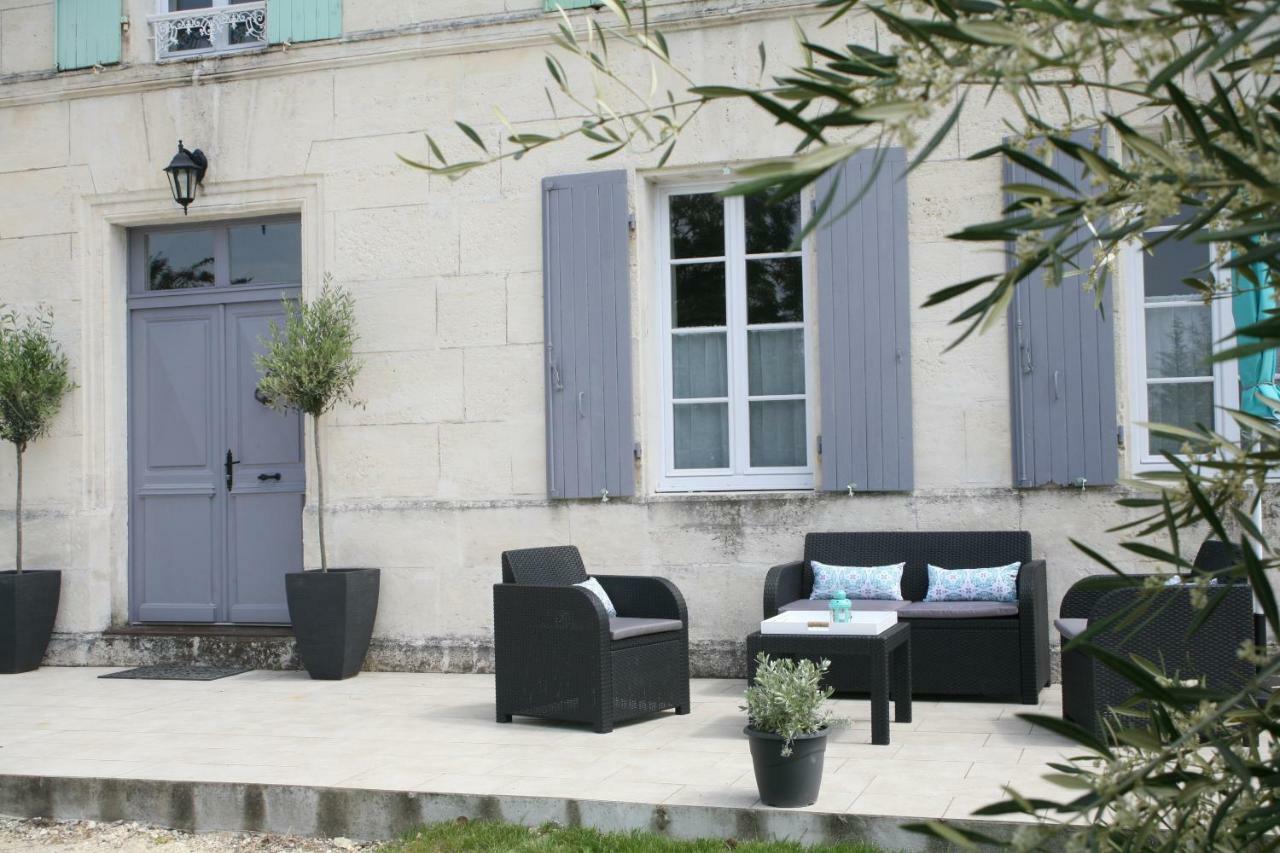 Au Coeur Des Vignes Bed & Breakfast Archiac Exterior foto